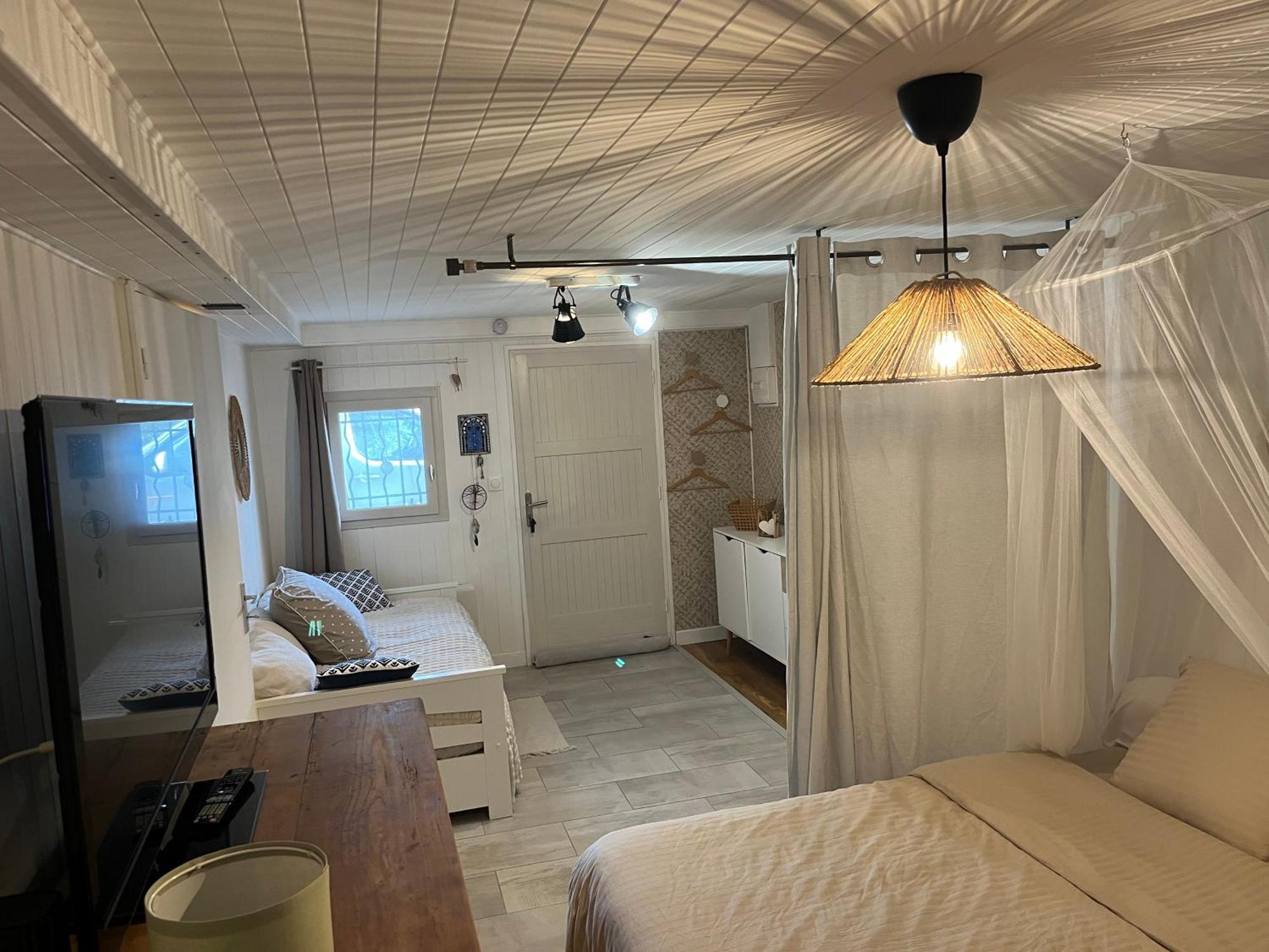 Logement Icare 5Km De Crolles, Soitec , St Lumbin エクステリア 写真
