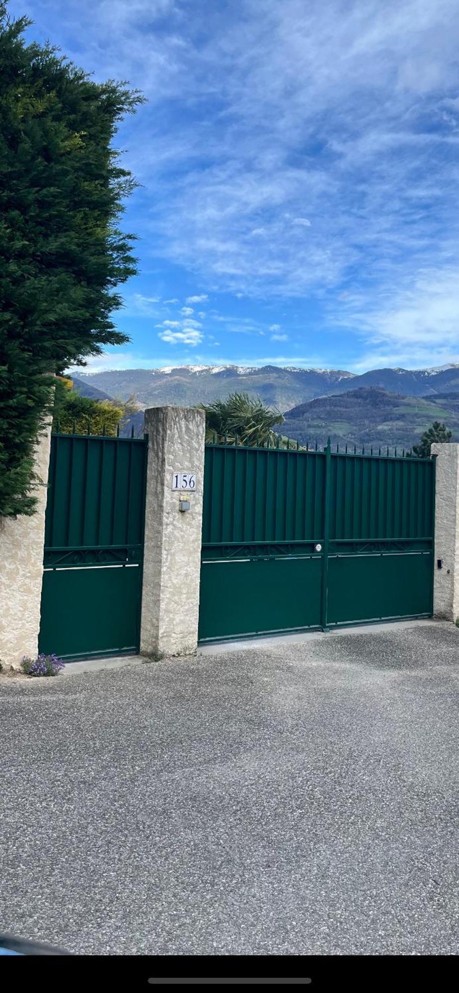 Logement Icare 5Km De Crolles, Soitec , St Lumbin エクステリア 写真